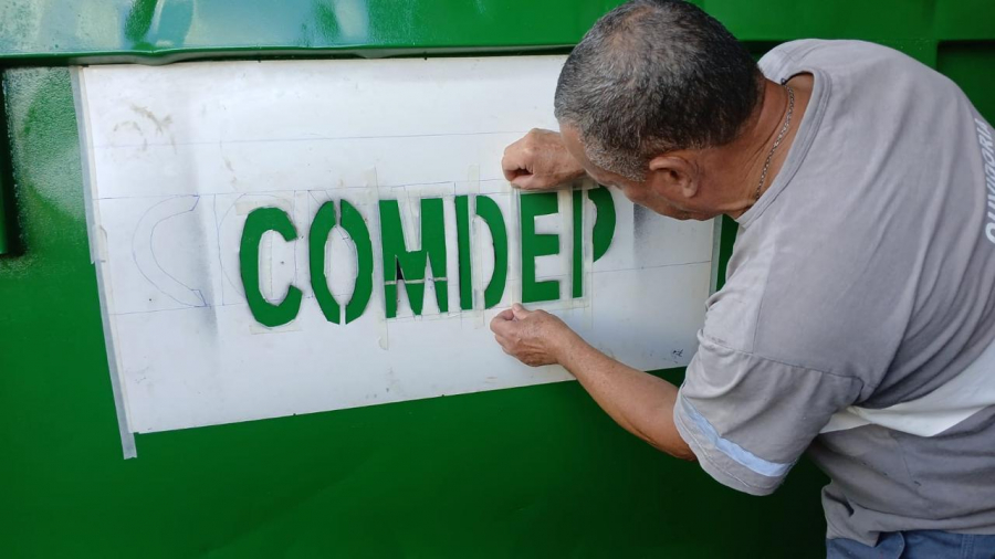 A Comdep também está implementando um sistema de numeração para as caçambas