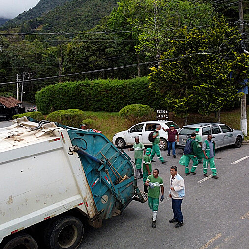 fb8ea42fdf4e72efb5f870f431ea02ba_XL