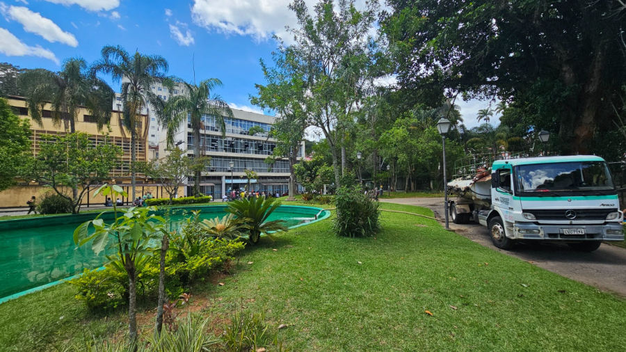 a 4040c87bf403cb2b09936d99ab37ac68_XL